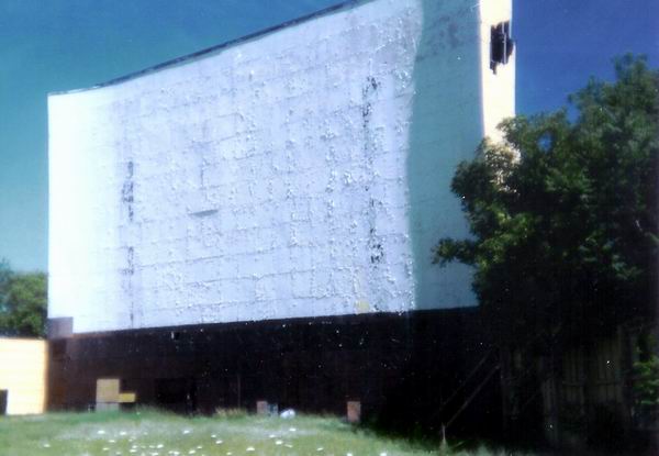 Pontiac Drive-In Theatre - Screen 1993 From Greg Mcglone (newer photo)